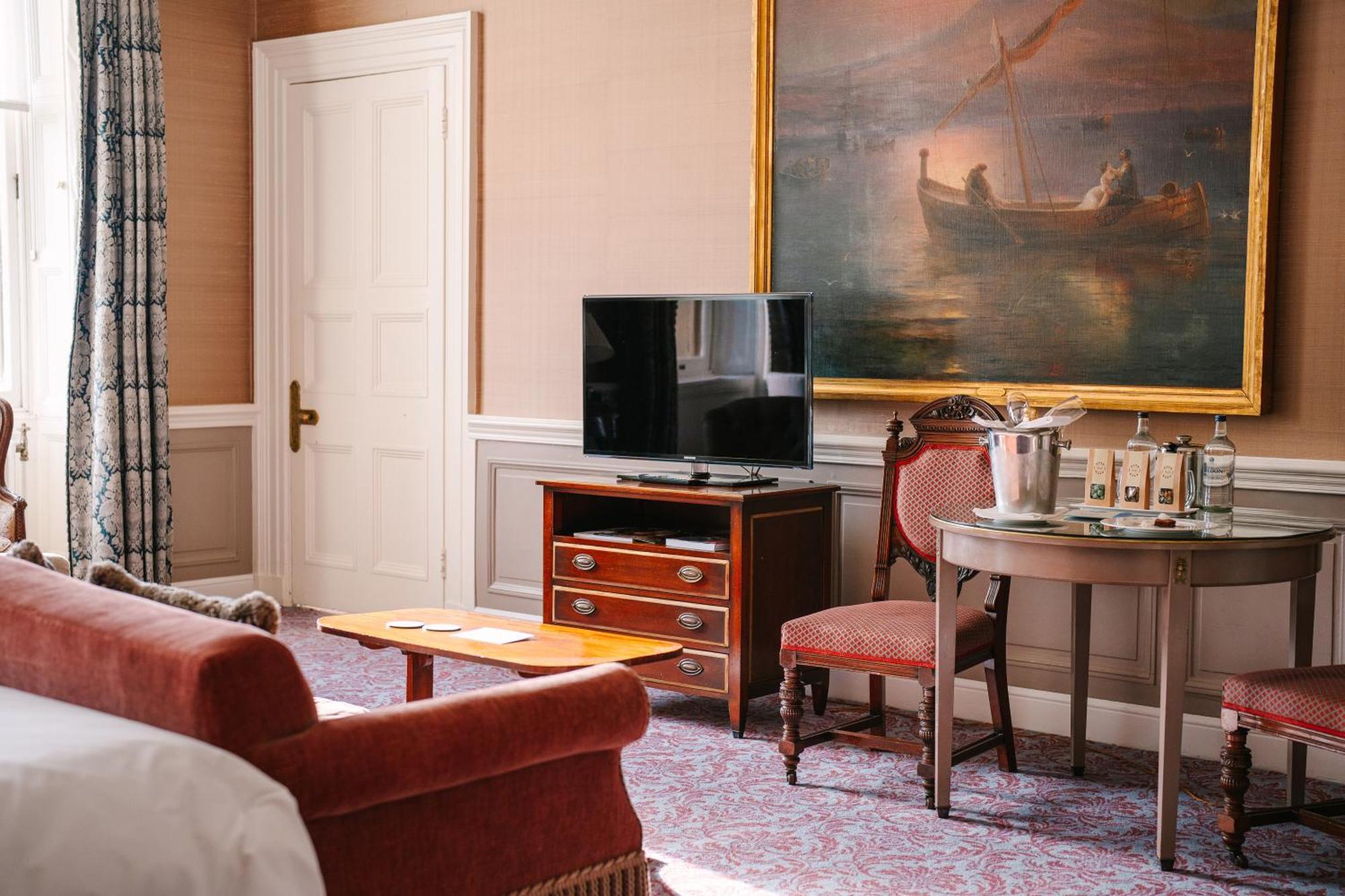 Cliveden House - An Iconic Luxury Hotel Maidenhead Kültér fotó